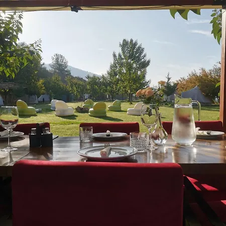 Friendsland Luxury tent Louvaras