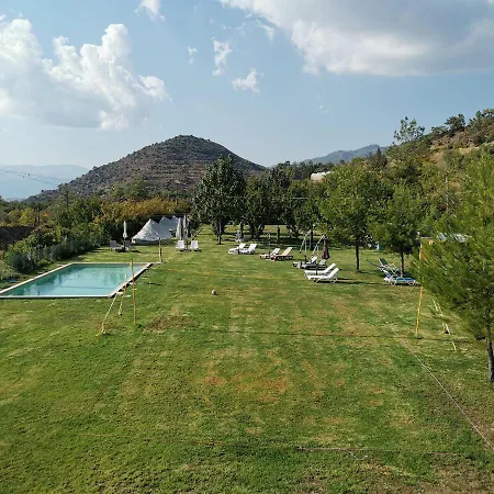 Luxury tent Friendsland Louvaras